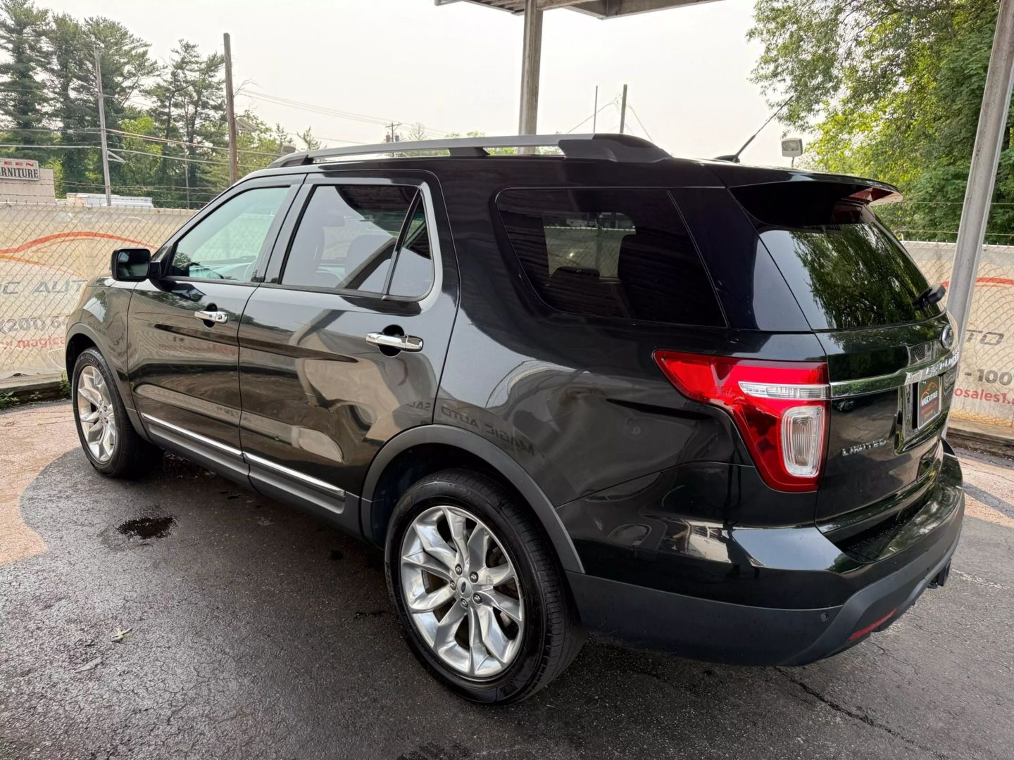 2015 Ford Explorer - Image 12