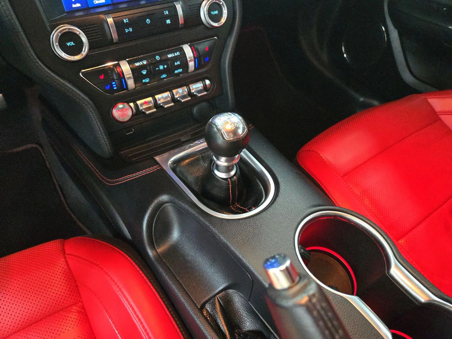 2021 Ford Mustang - Image 23