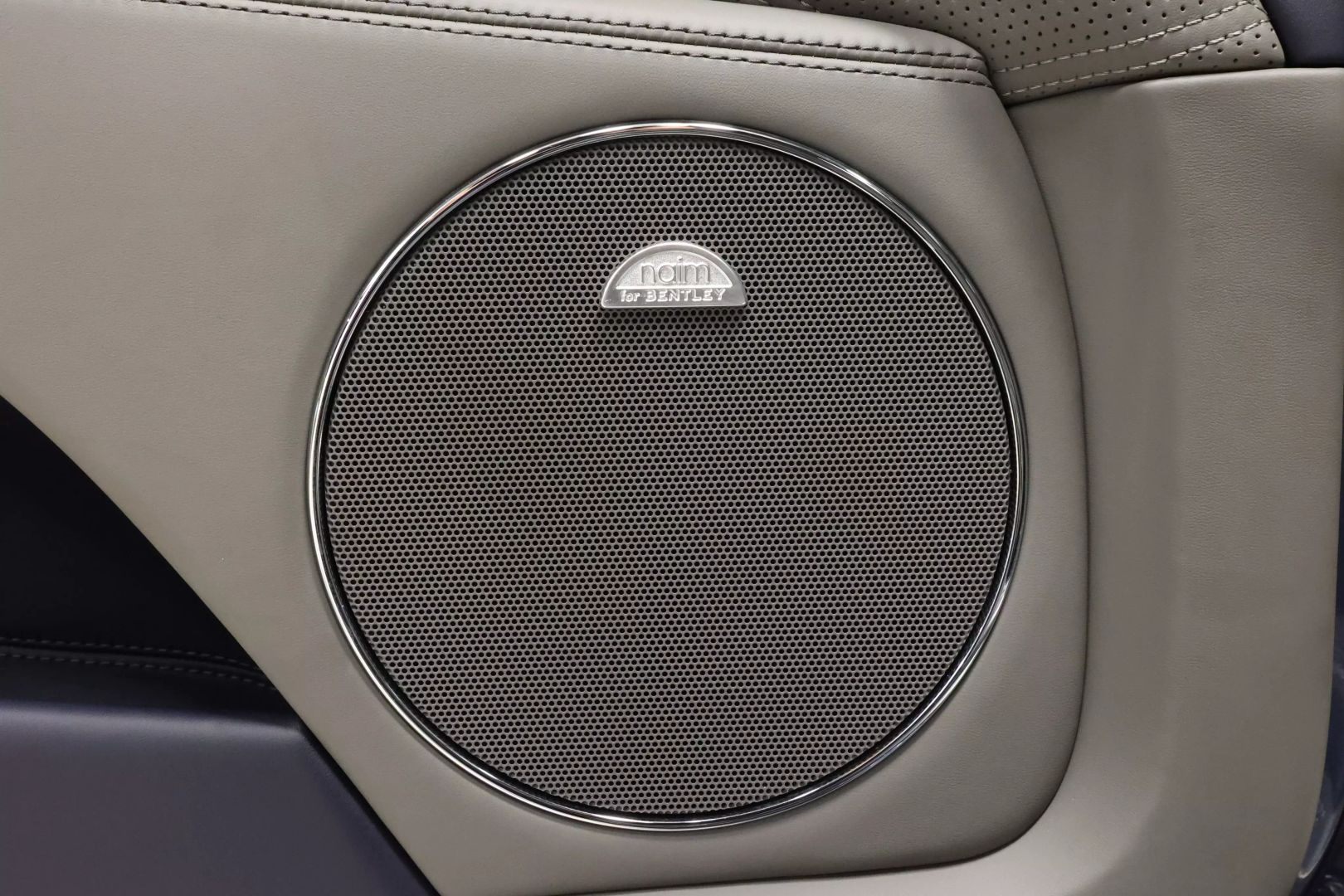 2016 Bentley Flying Spur - Image 12