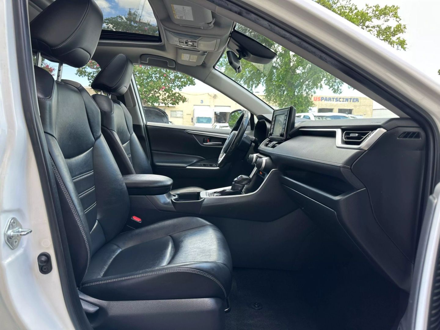 2019 Toyota Rav4 - Image 21