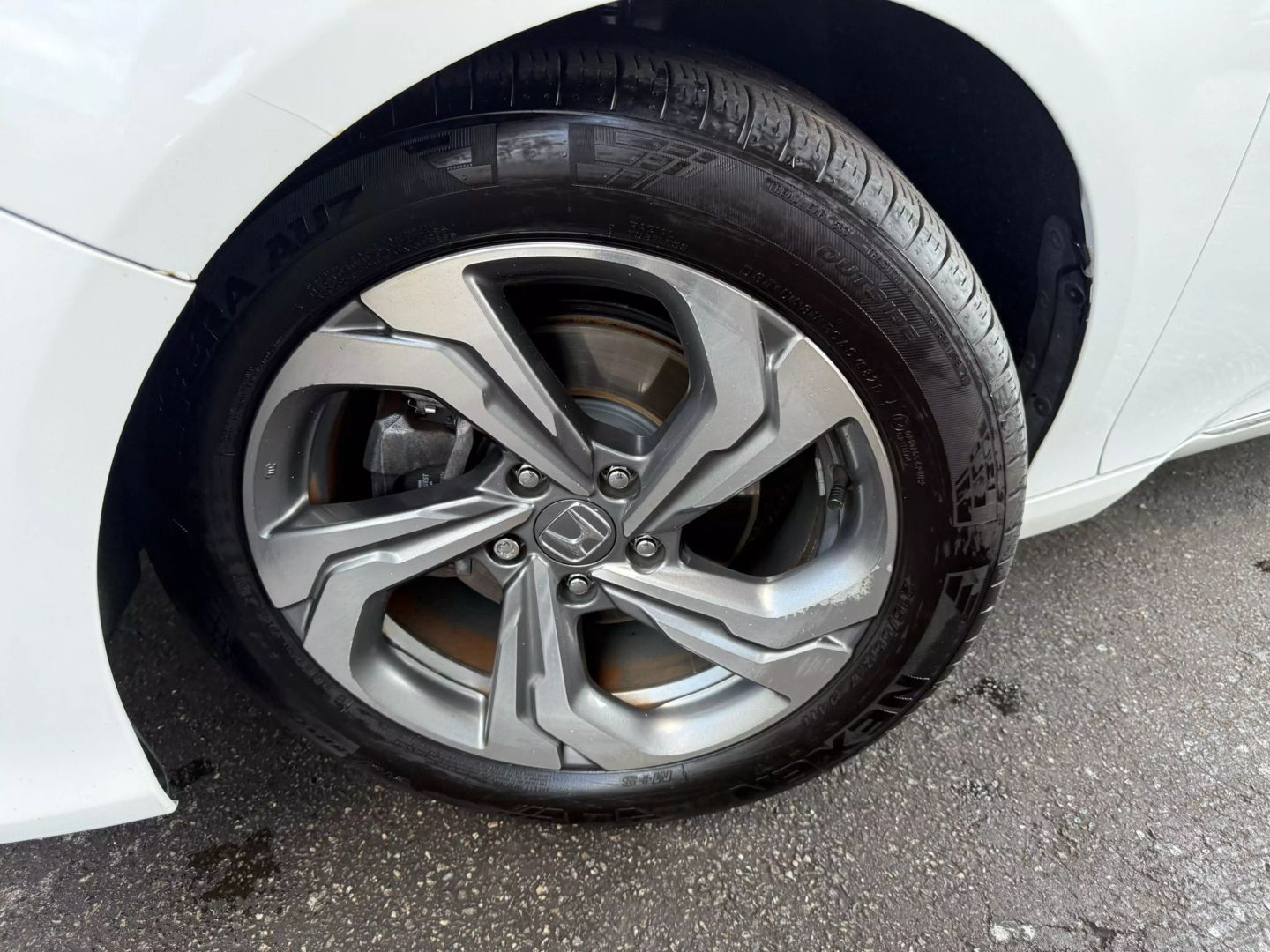2018 Honda Accord - Image 40