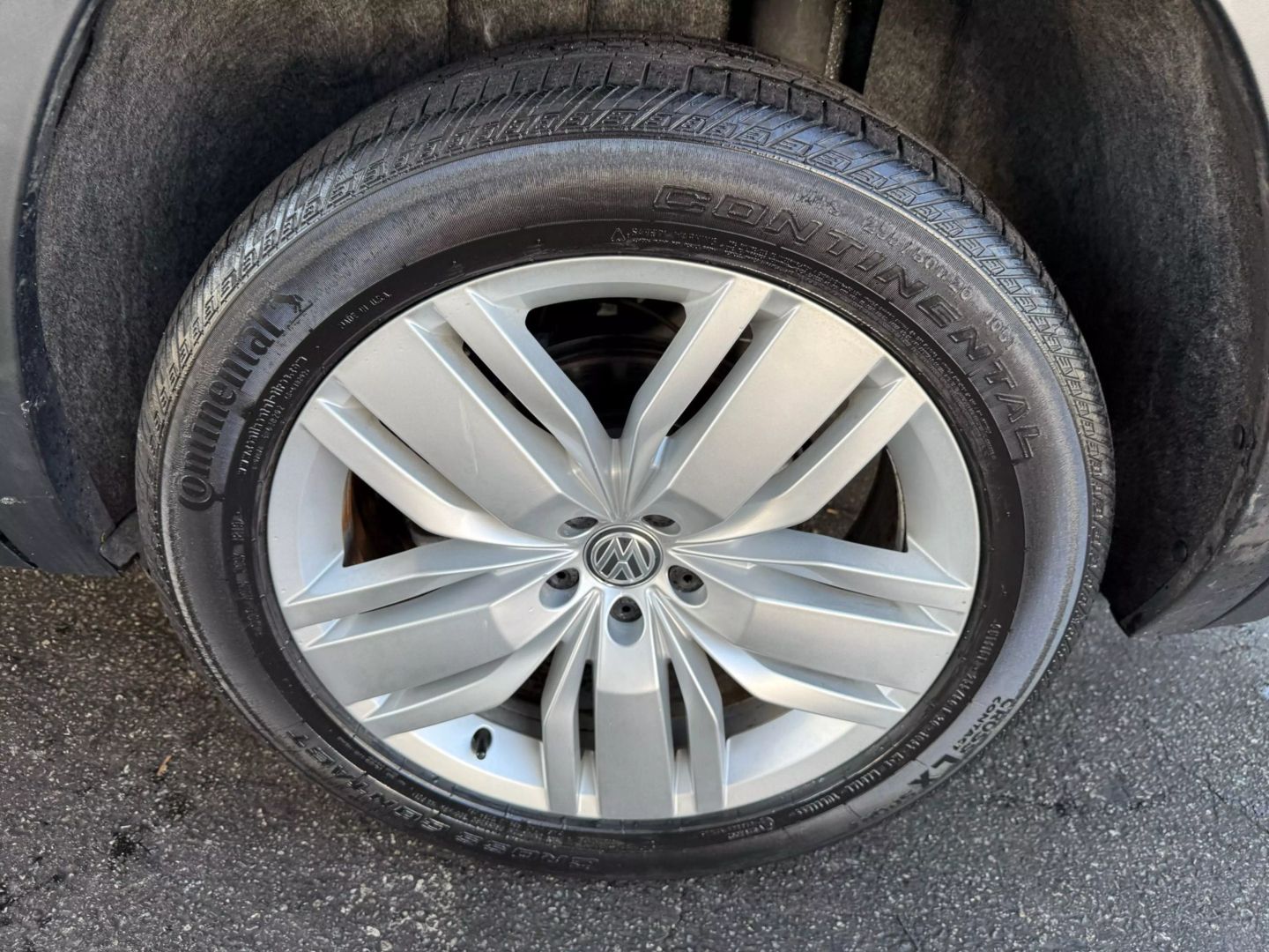 2019 Volkswagen Atlas - Image 45