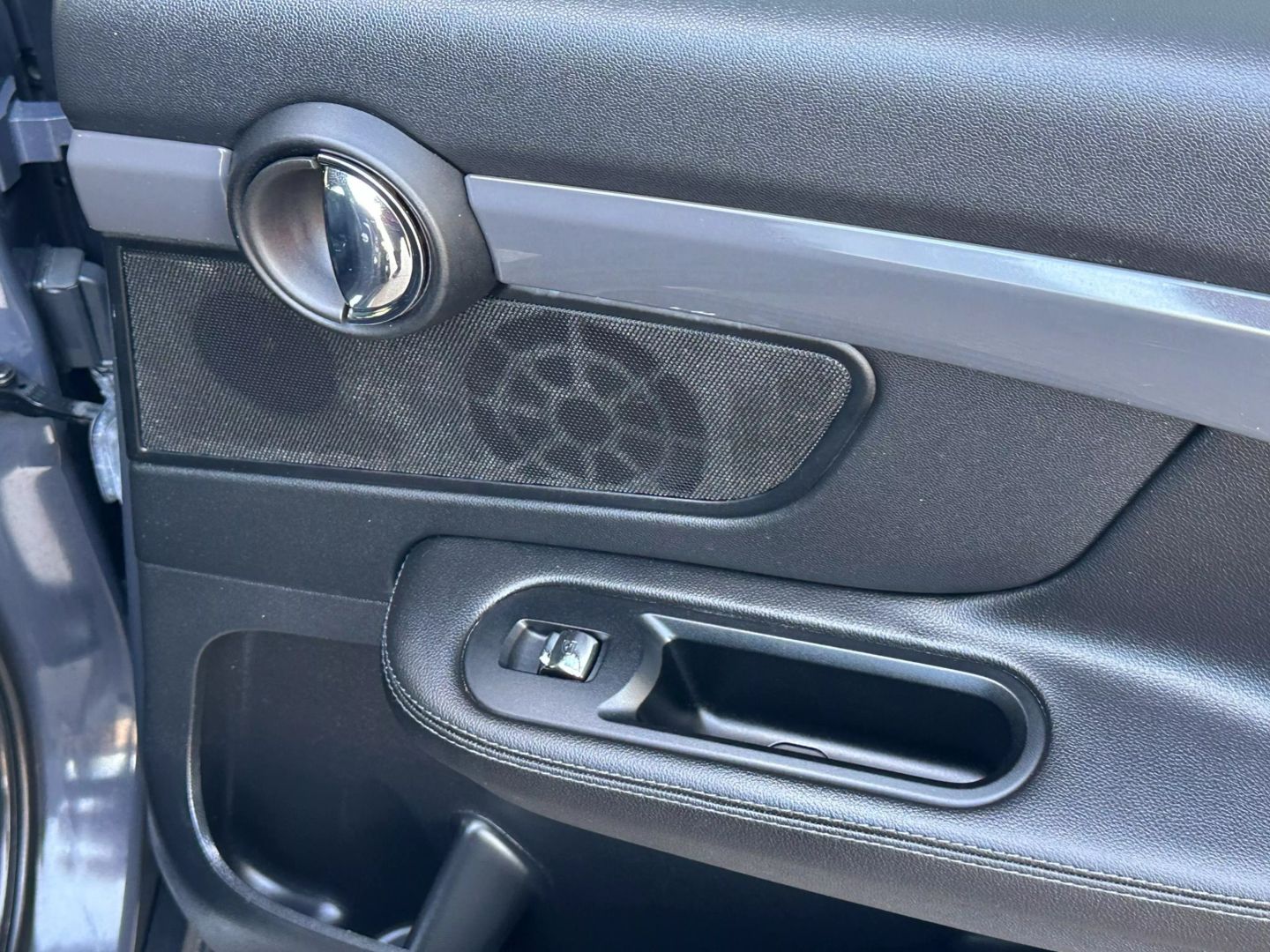 2017 Mini Countryman - Image 21