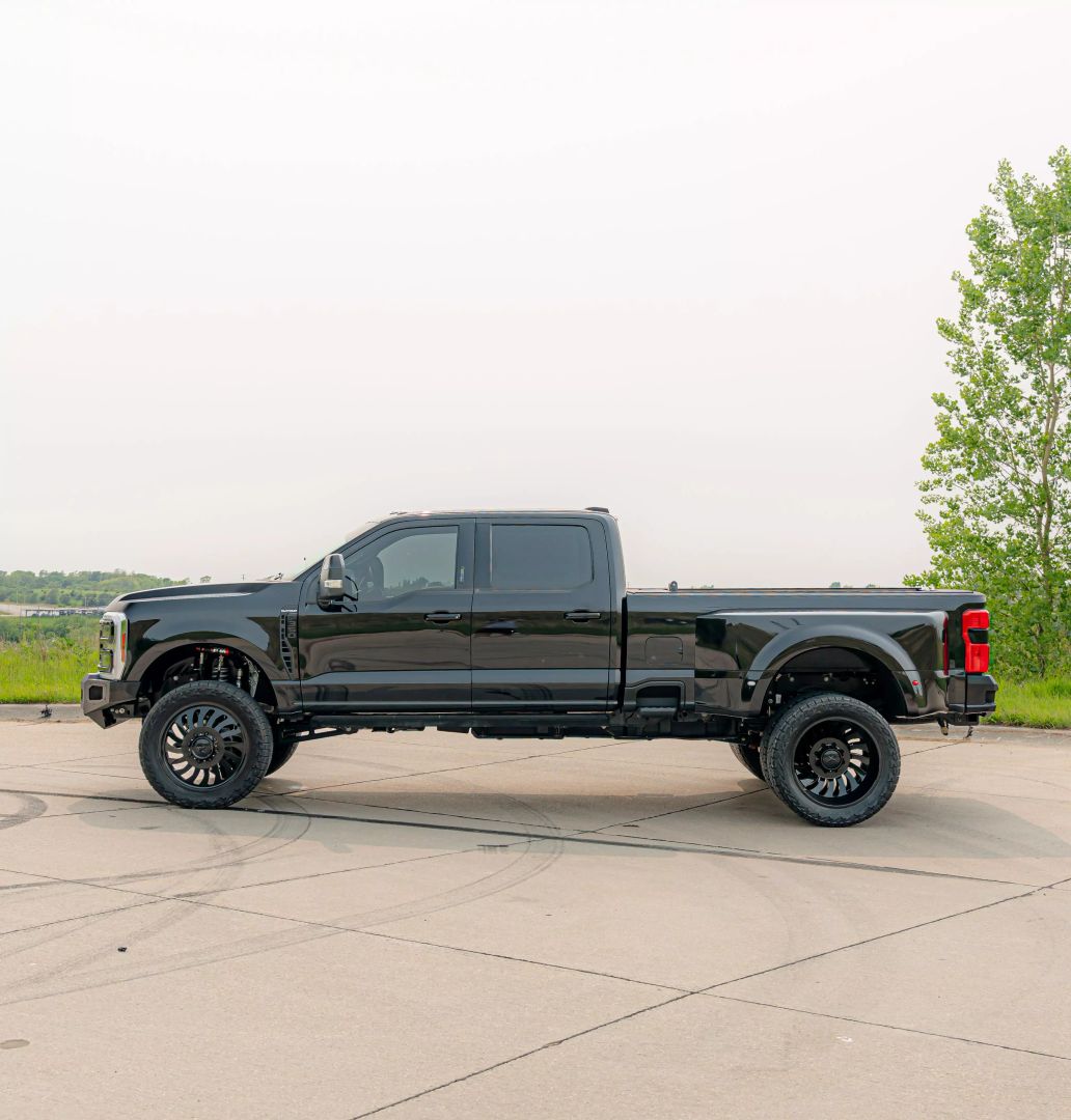 2024 Ford F350 Super Duty Crew Cab - Image 6
