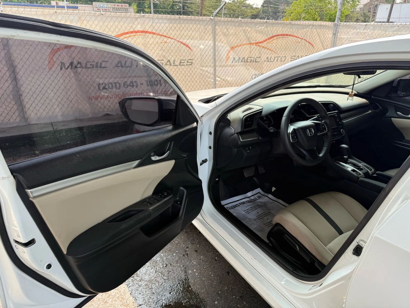 2019 Honda Civic - Image 14