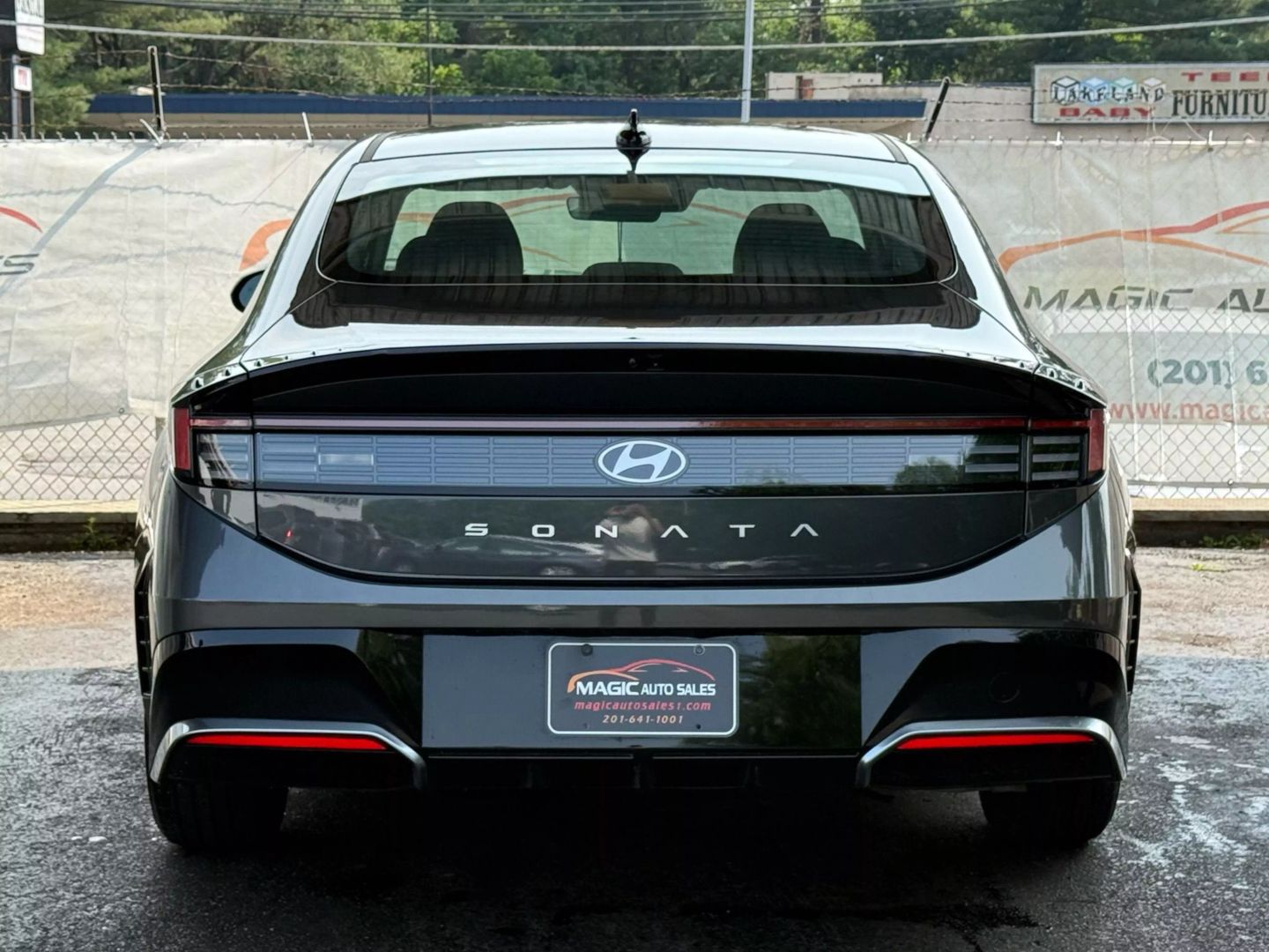 2025 Hyundai Sonata - Image 10