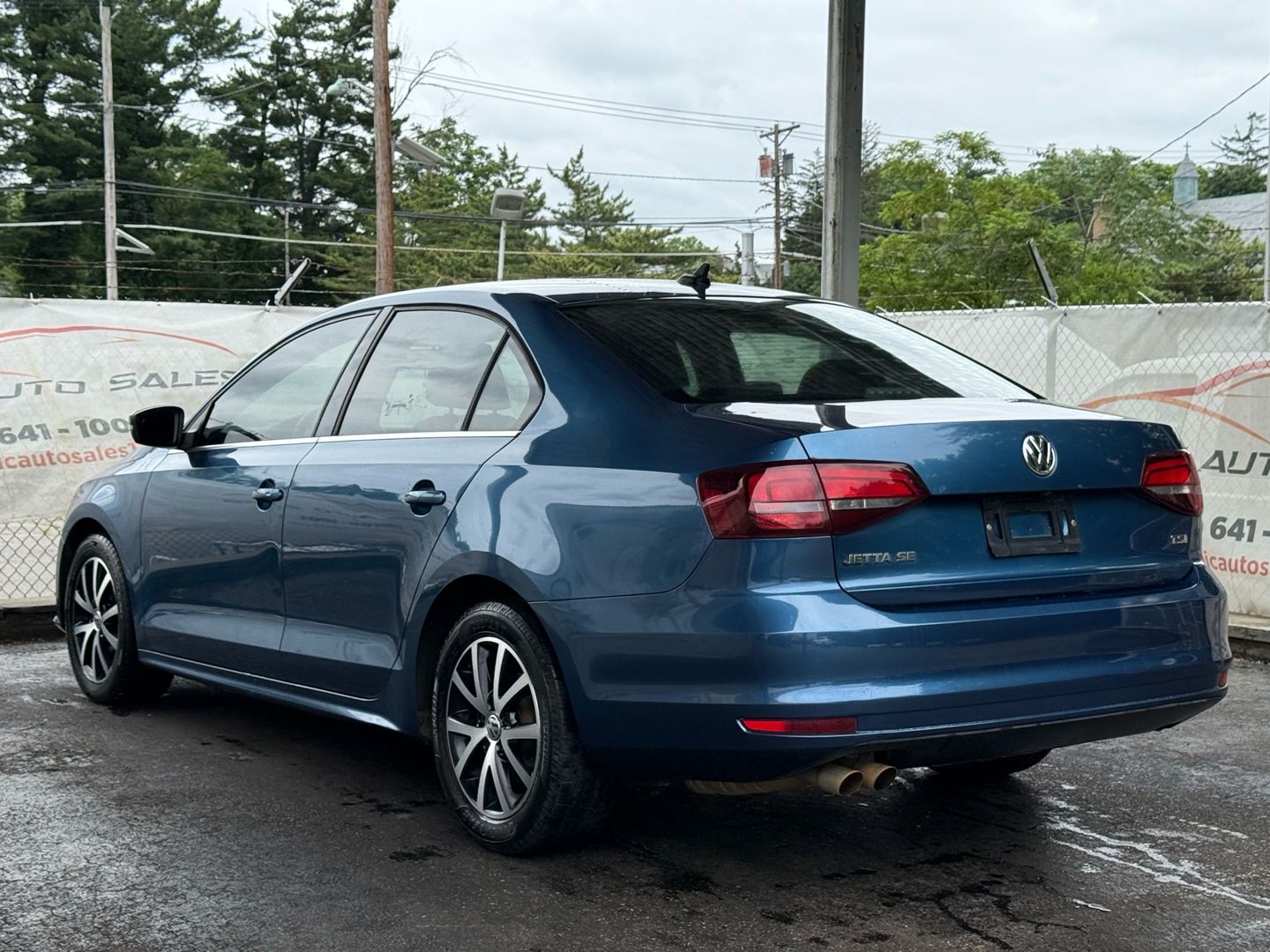 2017 Volkswagen Jetta - Image 9