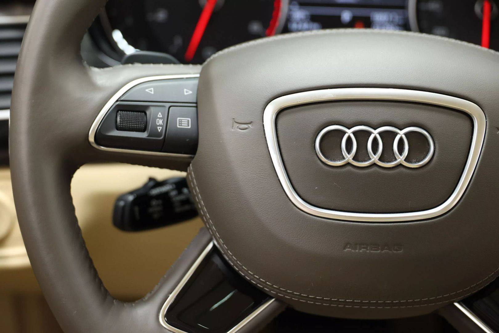 2015 Audi A8 - Image 24