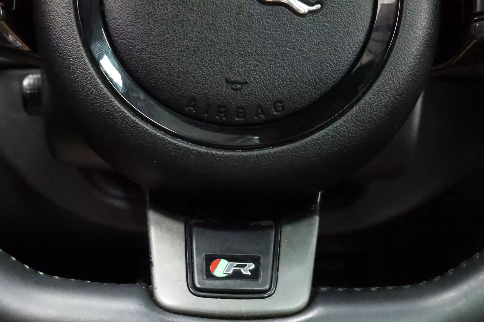 2015 Jaguar F-type - Image 22