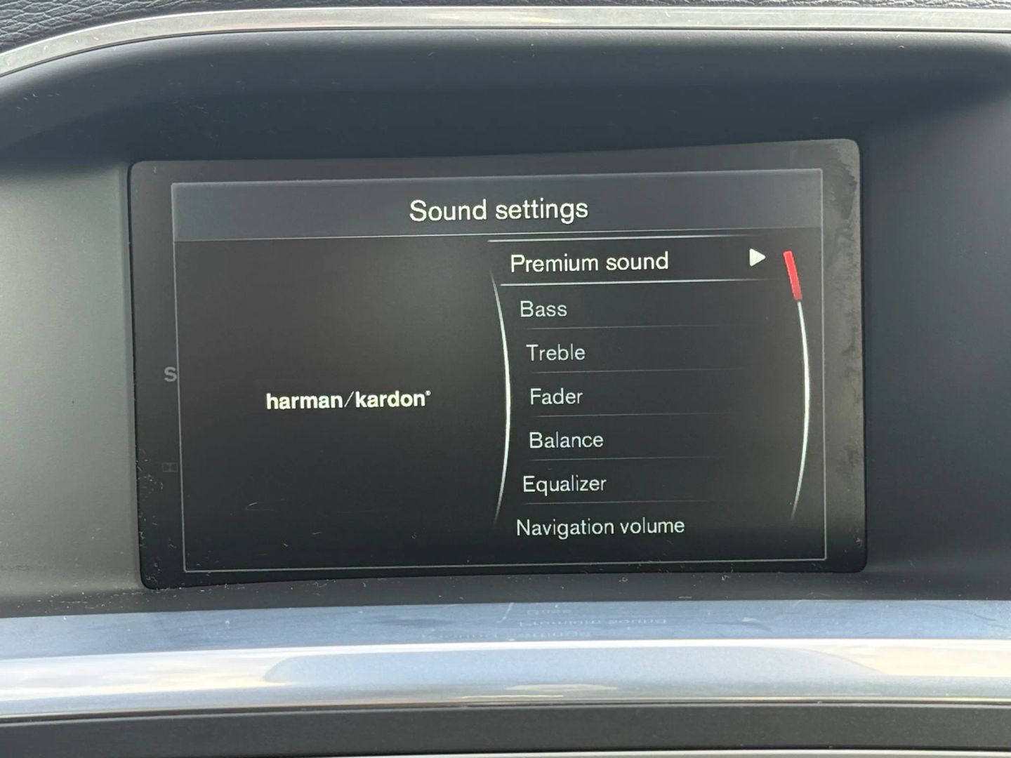 2016 Volvo S60 - Image 33