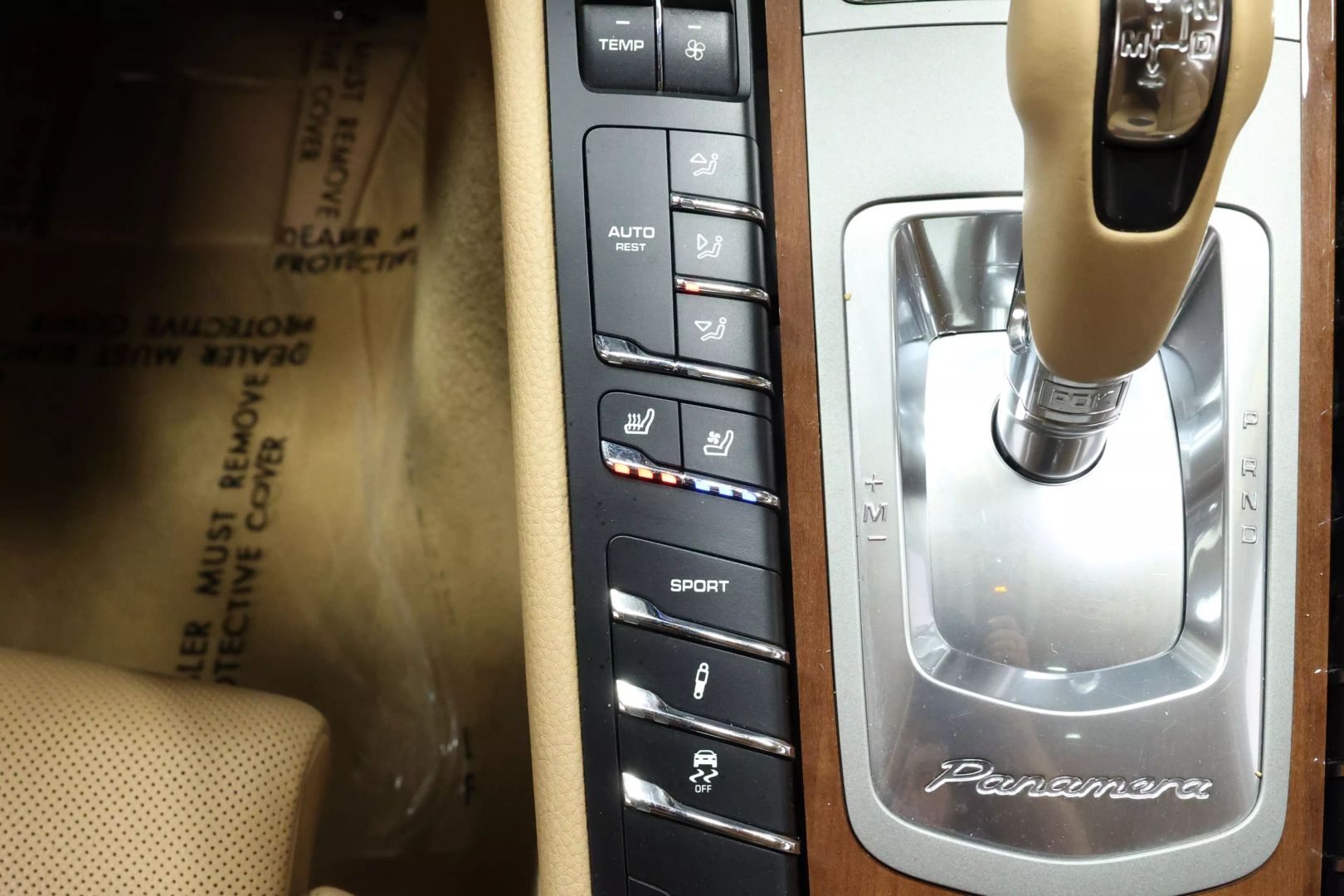 2014 Porsche Panamera - Image 38