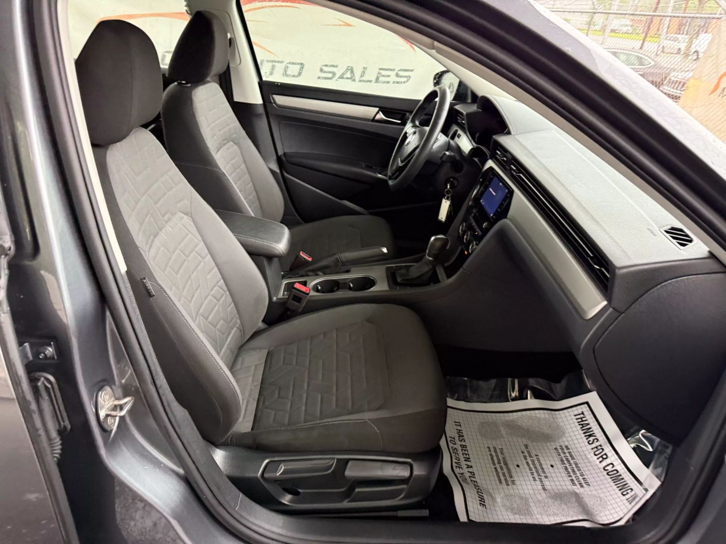 2021 Volkswagen Passat - Image 23