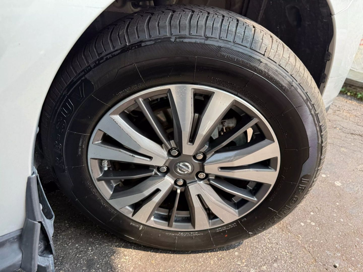 2017 Nissan Pathfinder - Image 50