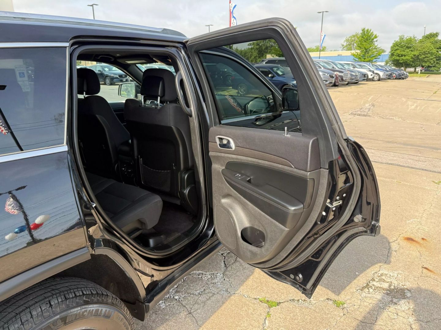 2018 Jeep Grand Cherokee - Image 21