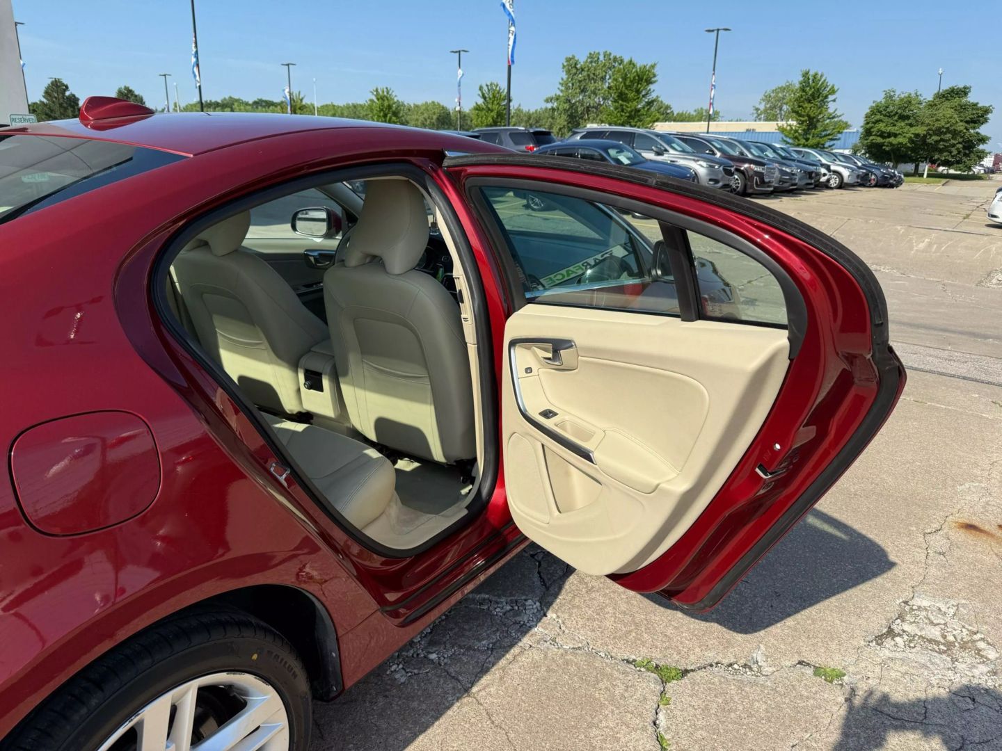 2015 Volvo S60 - Image 21