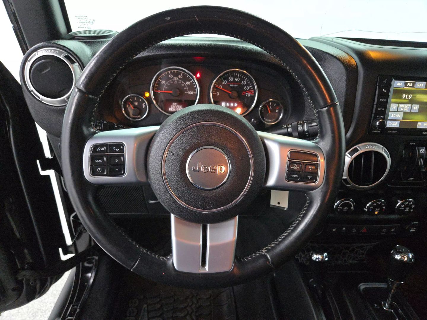 2016 Jeep Wrangler - Image 17