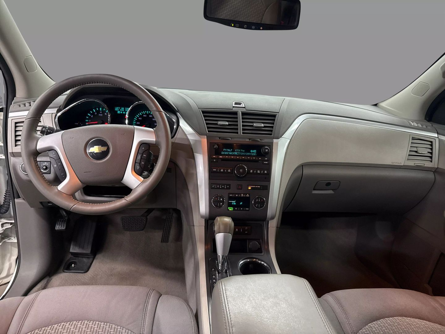 2011 Chevrolet Traverse - Image 39