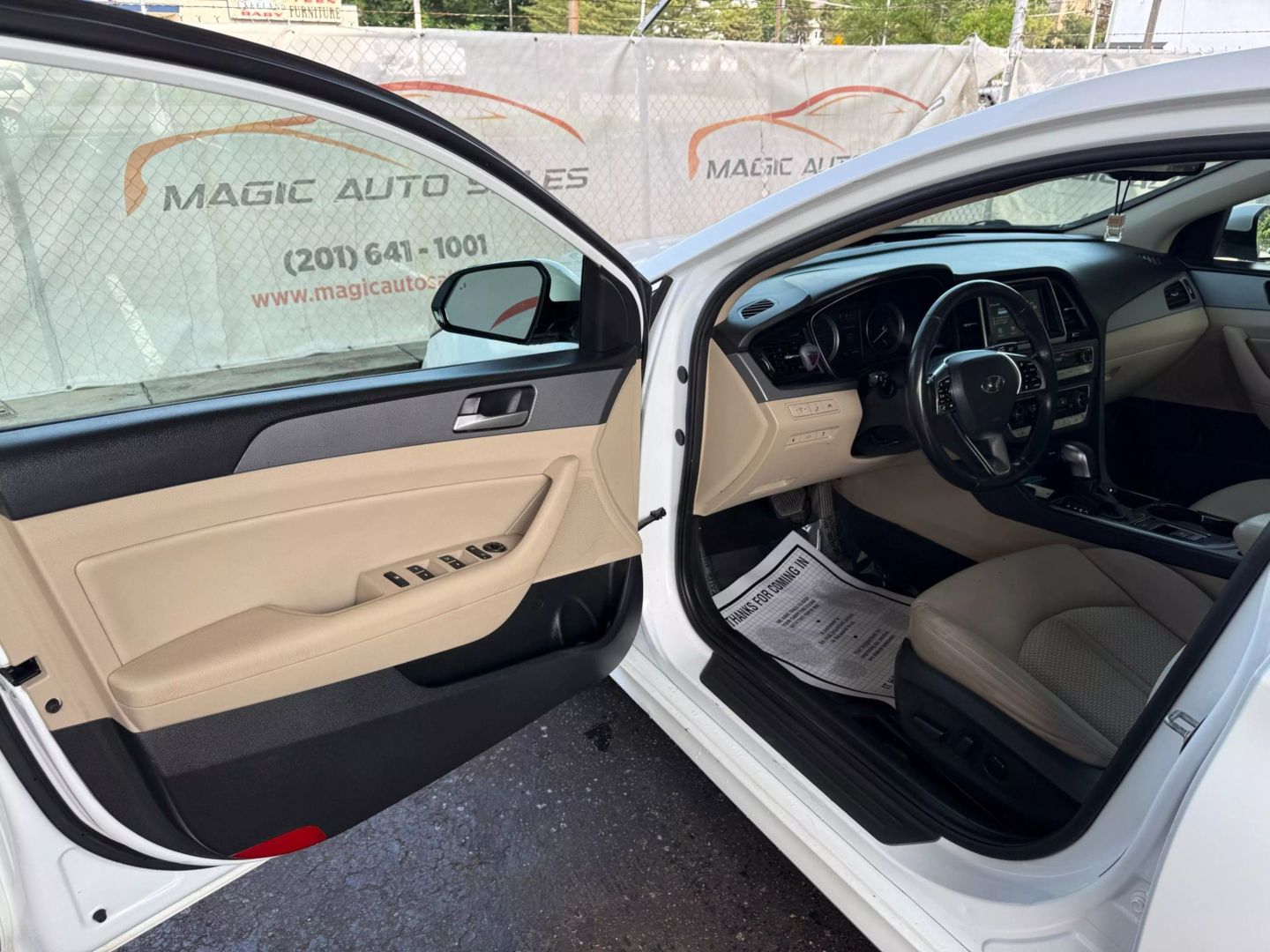 2018 Hyundai Sonata - Image 14