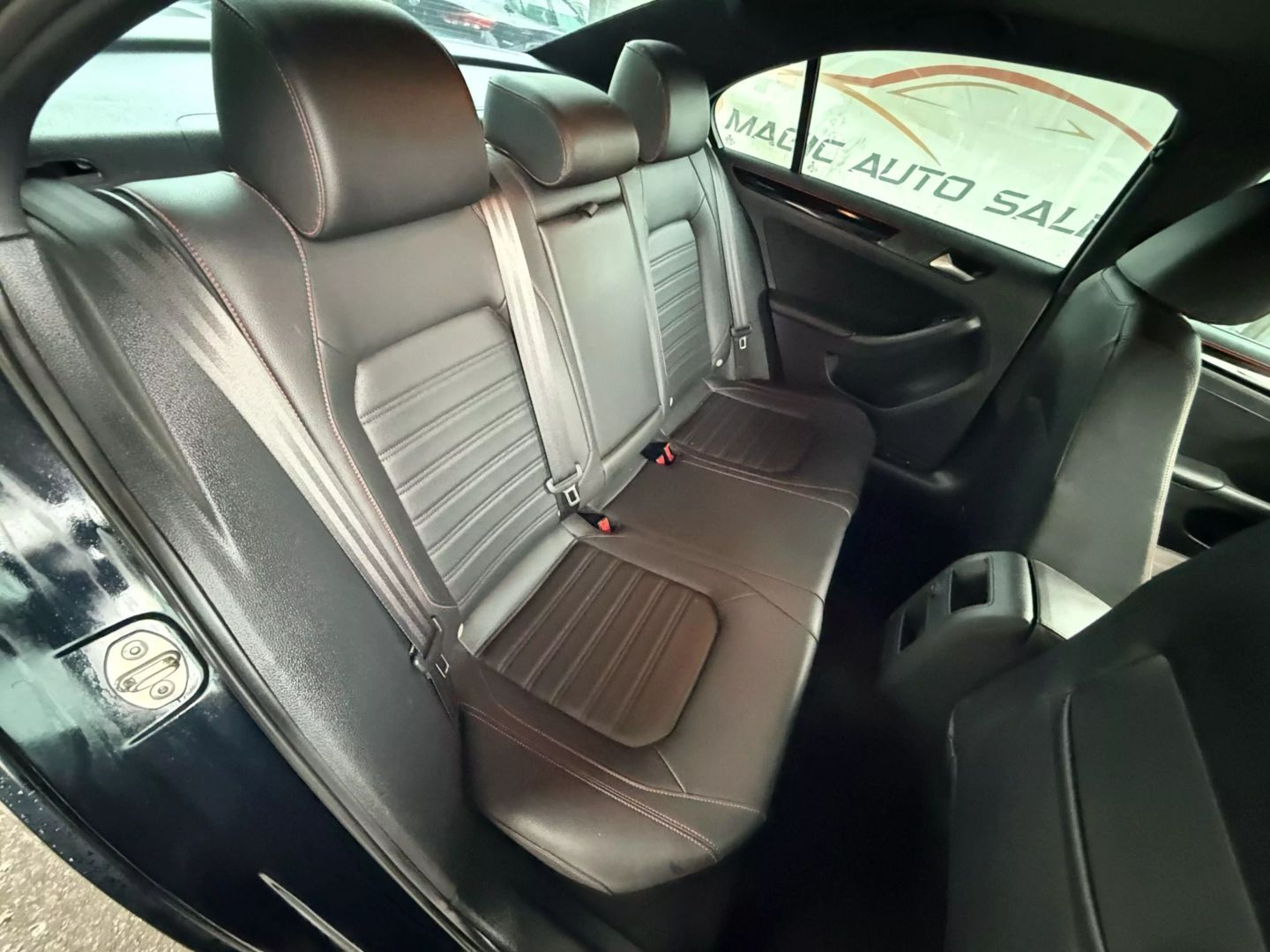 2017 Volkswagen Jetta - Image 23