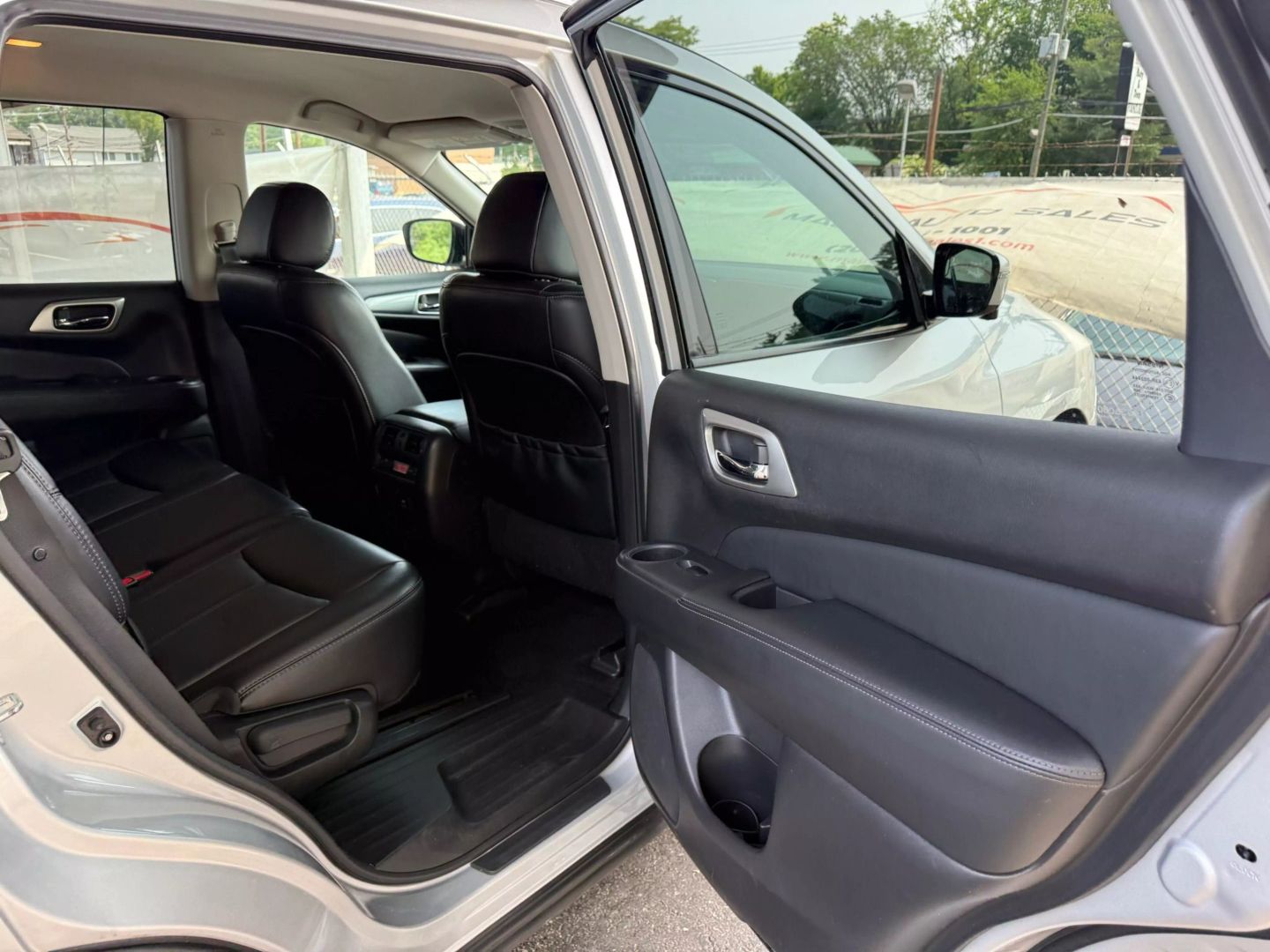 2017 Nissan Pathfinder - Image 22