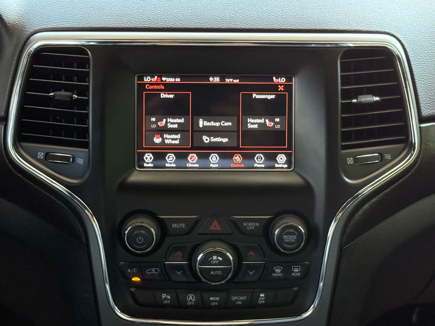 2018 Jeep Grand Cherokee - Image 28