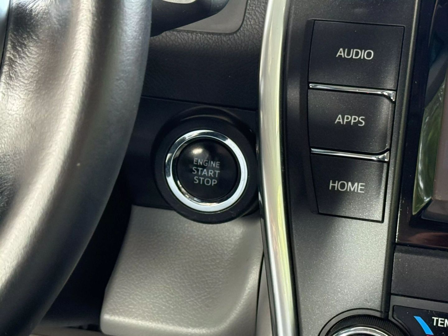 2016 Toyota Camry - Image 29