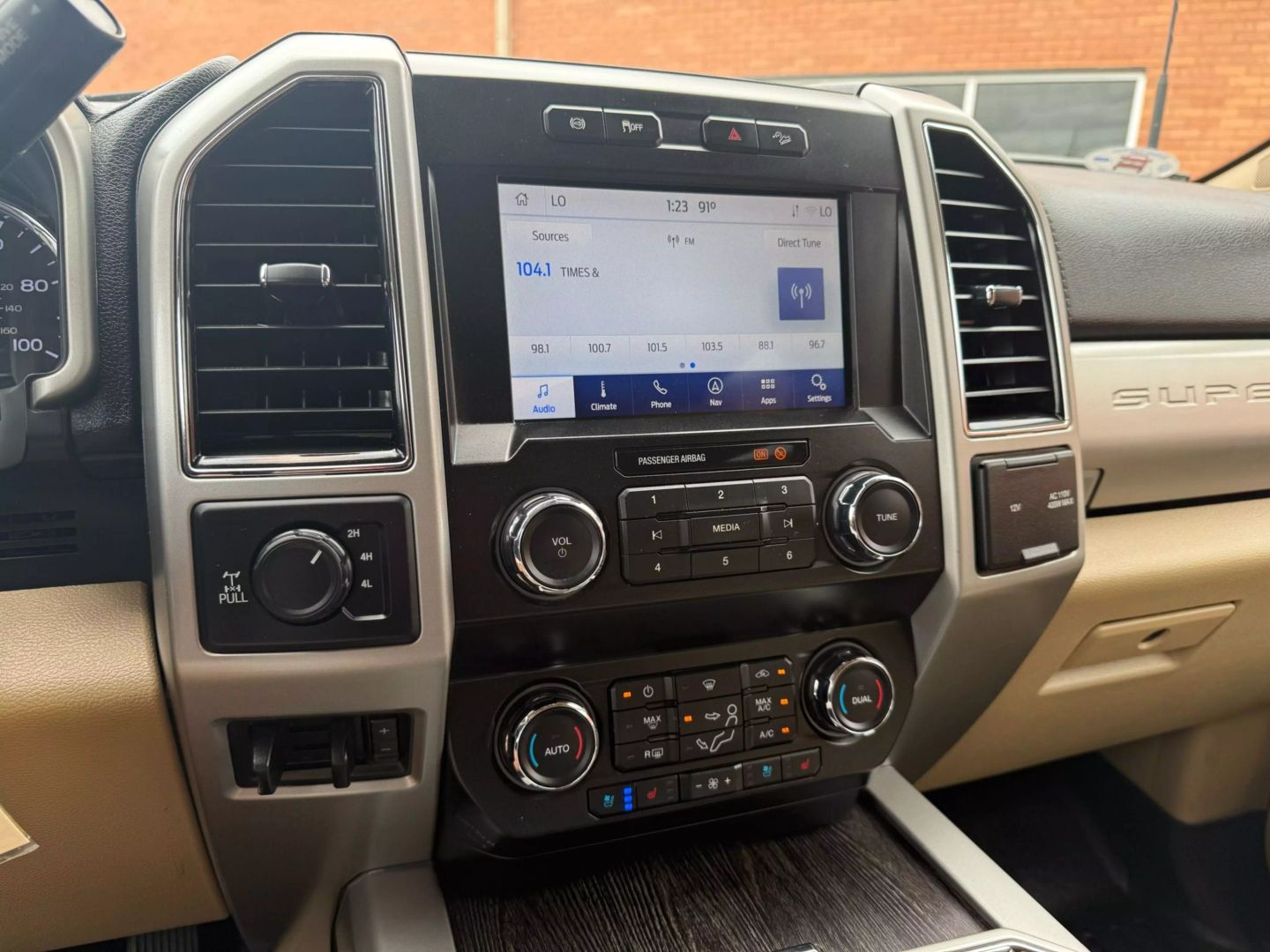 2021 Ford F250 Super Duty Crew Cab - Image 27