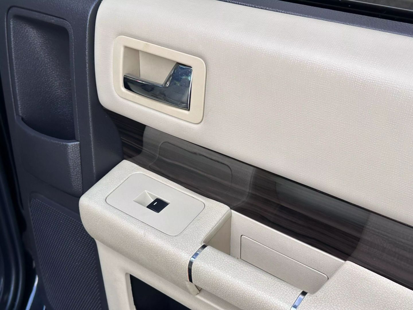 2014 Ford Flex - Image 26