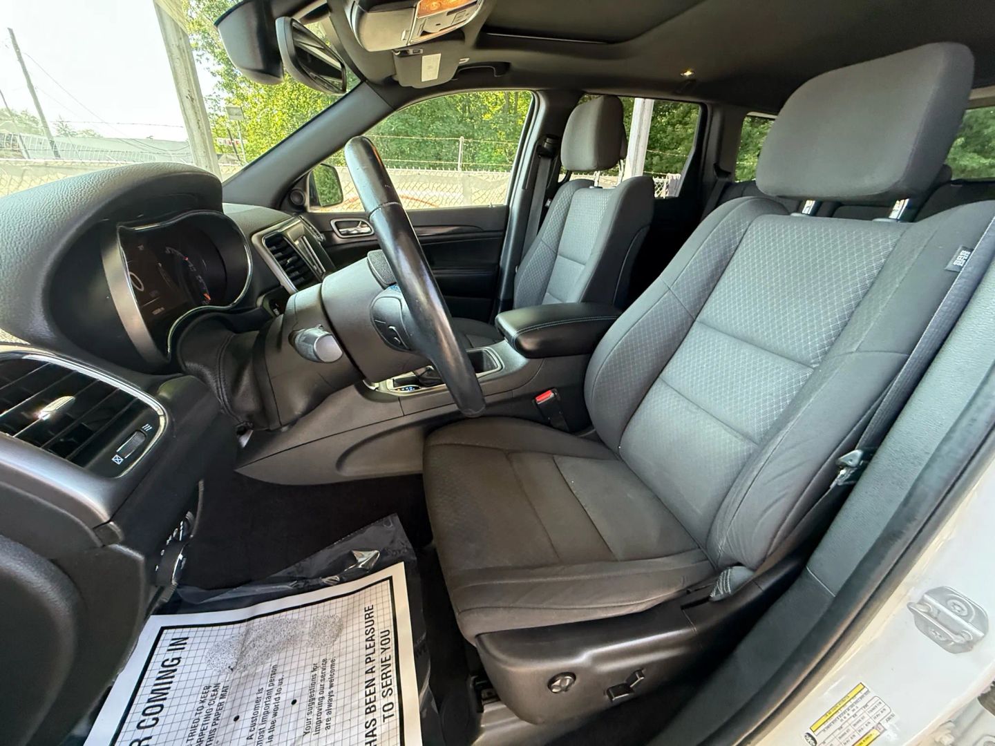 2018 Jeep Grand Cherokee - Image 16