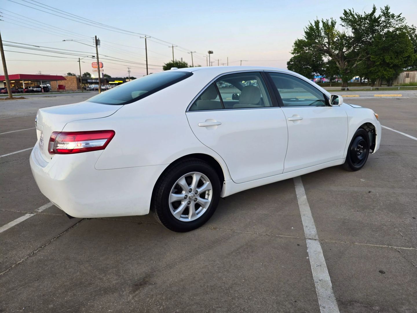 2011 Toyota Camry - Image 4