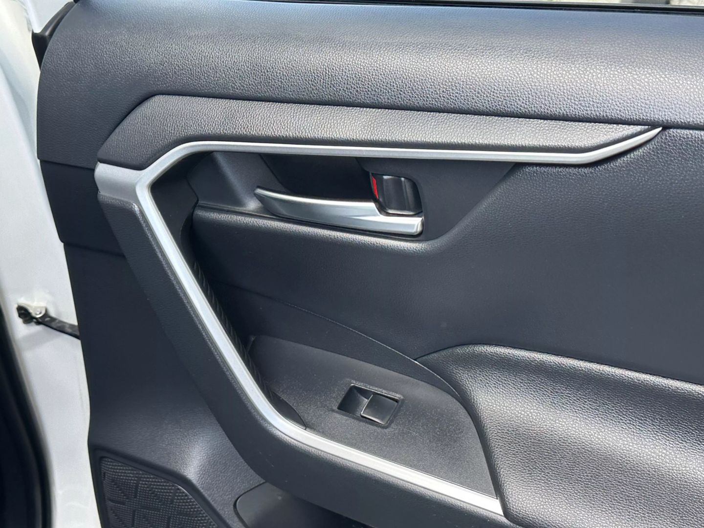 2019 Toyota Rav4 - Image 22