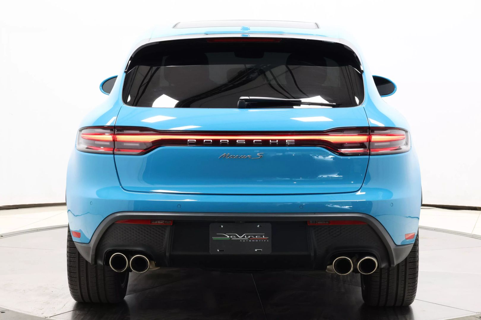 2022 Porsche Macan - Image 54