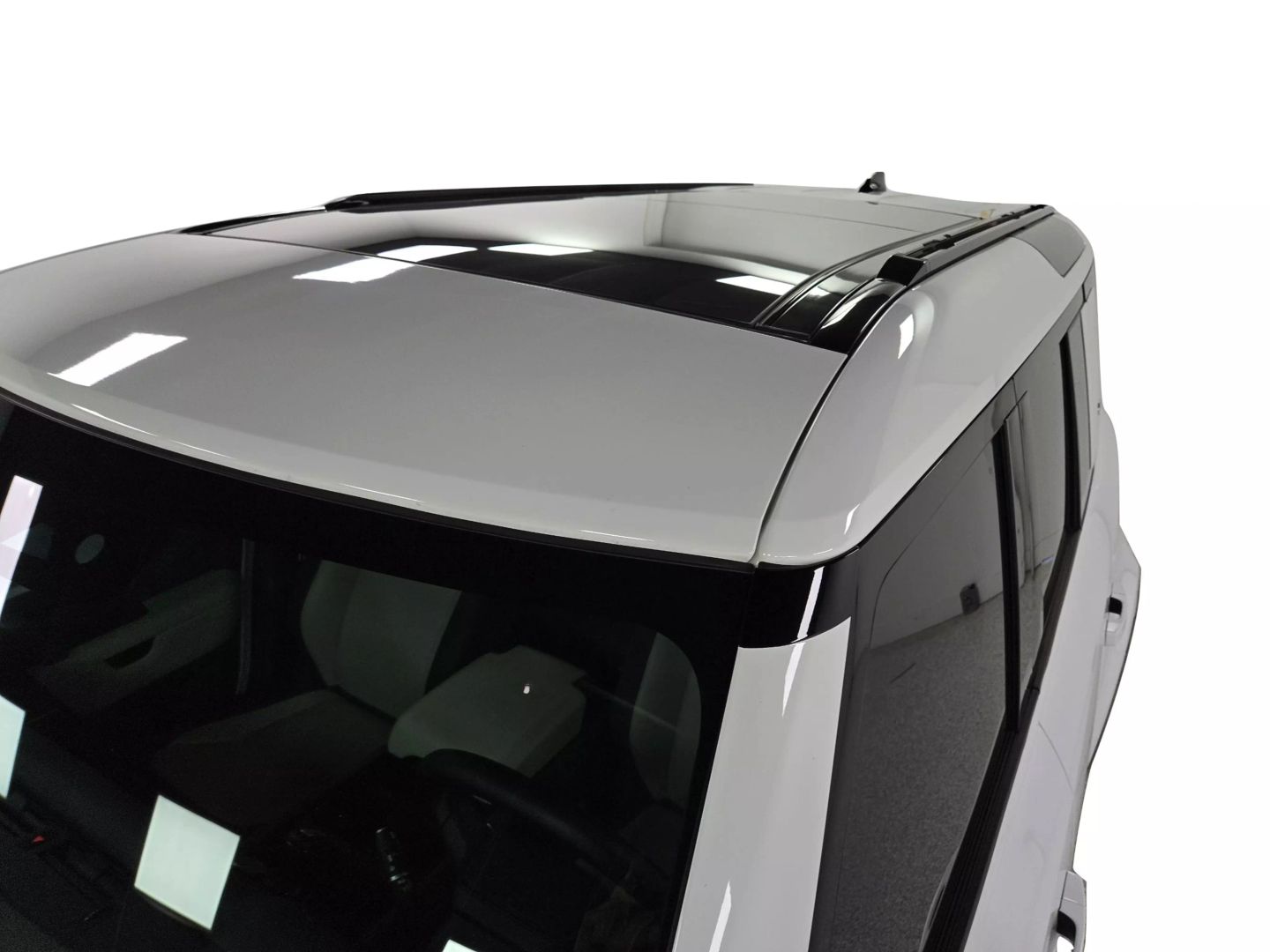 2023 Land Rover Defender 110 - Image 12