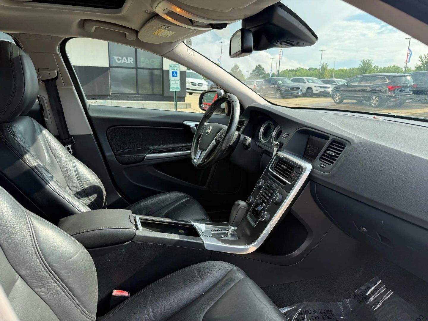 2012 Volvo S60 - Image 17