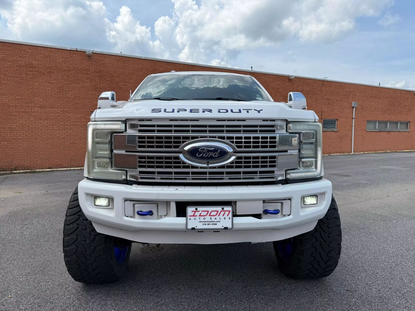 2017 Ford F250 Super Duty Crew Cab - Image 8