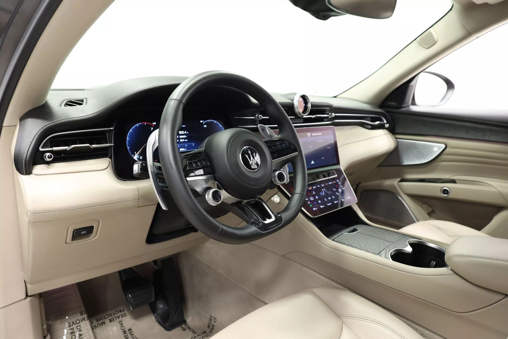 2023 Maserati Grecale - Image 2