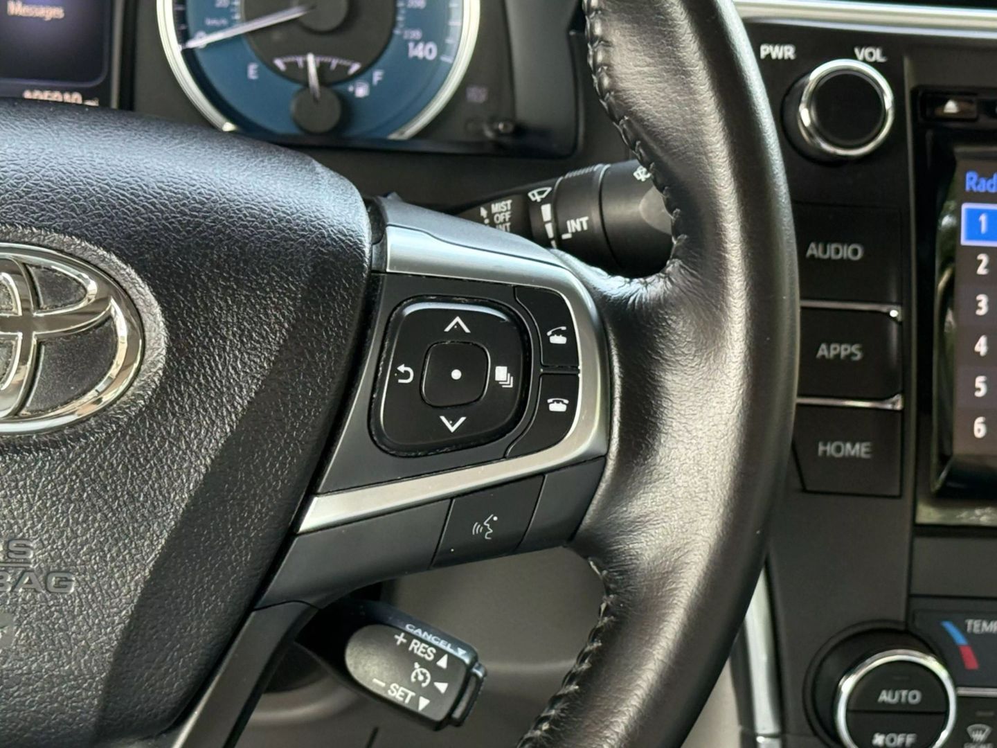 2016 Toyota Camry - Image 34