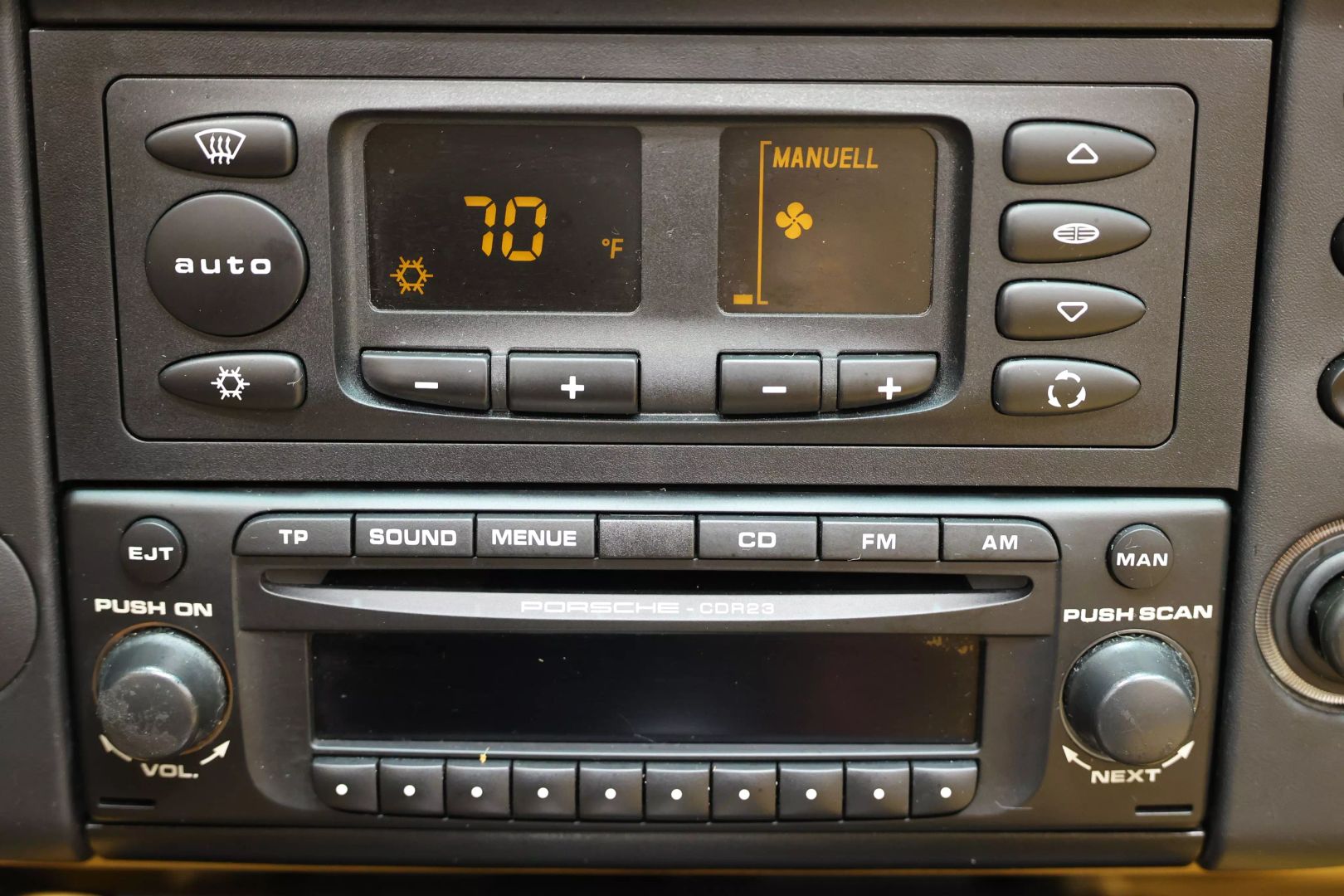 2003 Porsche Boxster - Image 31