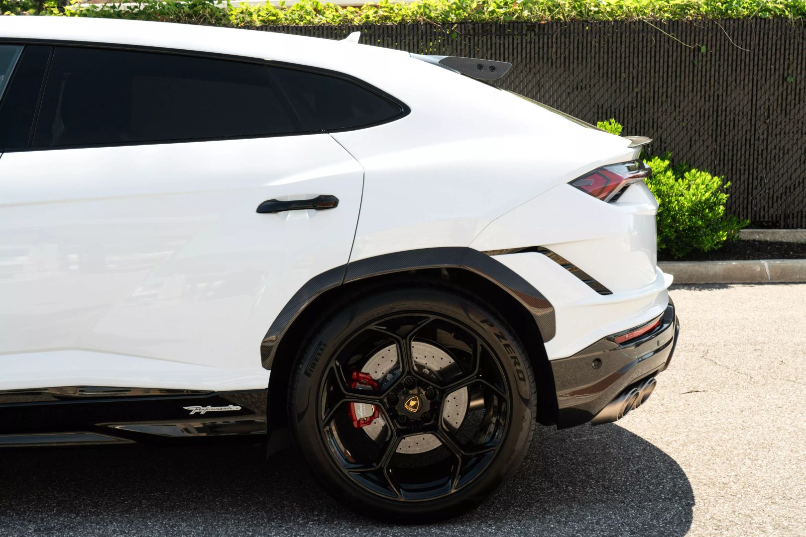 2024 Lamborghini Urus - Image 16
