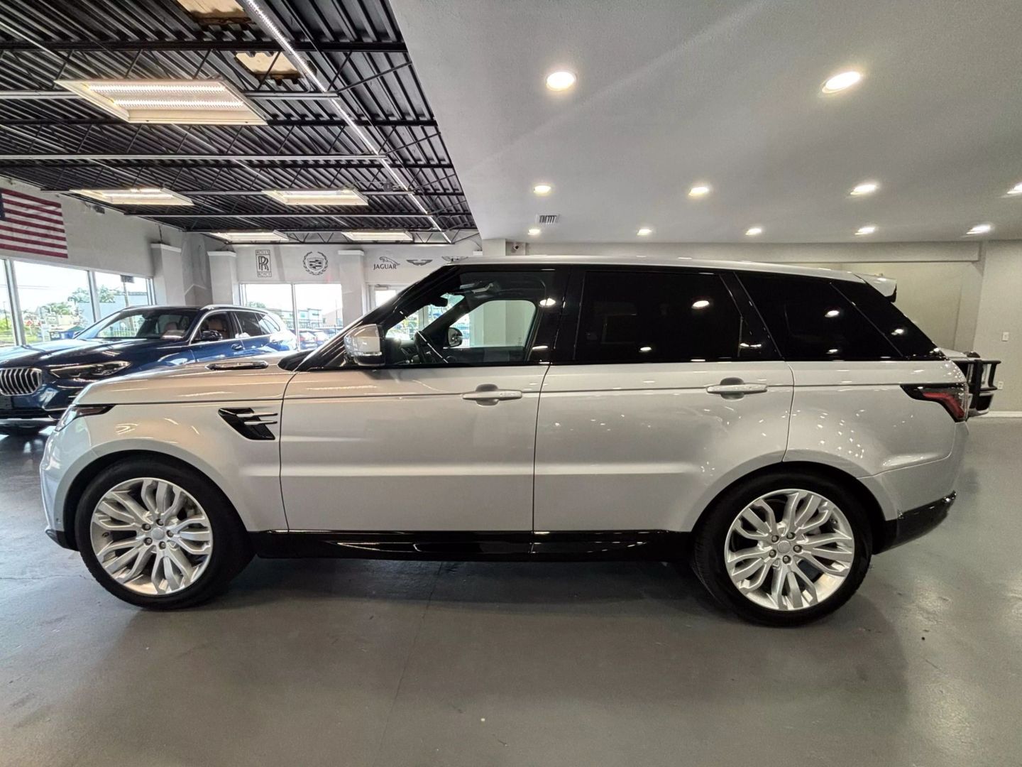 2020 Land Rover Range Rover Sport Hse Sport Utility 4d - Image 4