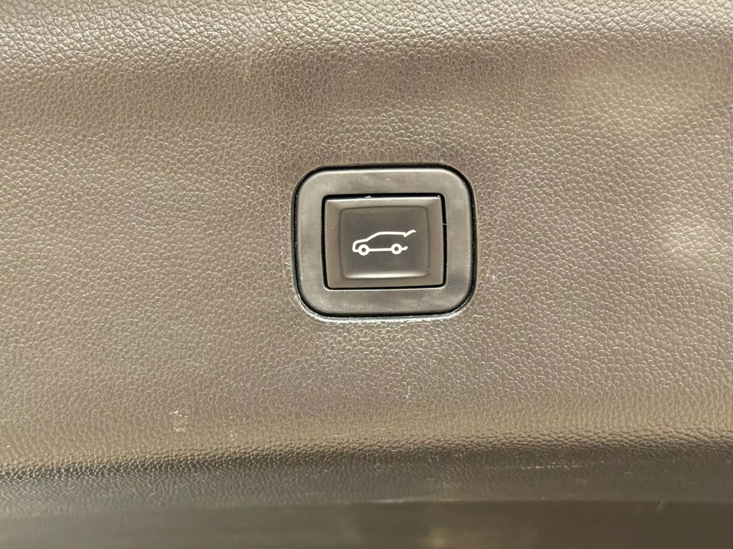 2020 Buick Enclave - Image 14