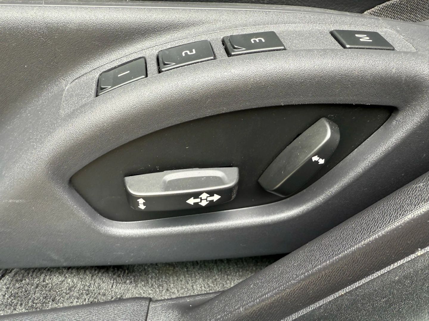 2013 Volvo S60 - Image 15
