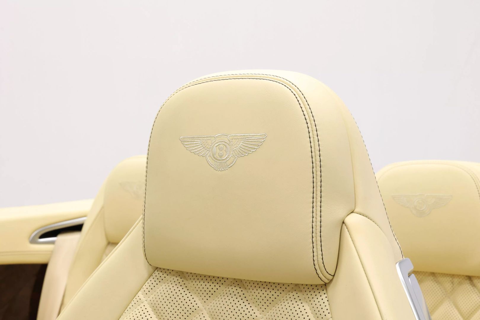 2016 Bentley Continental - Image 18