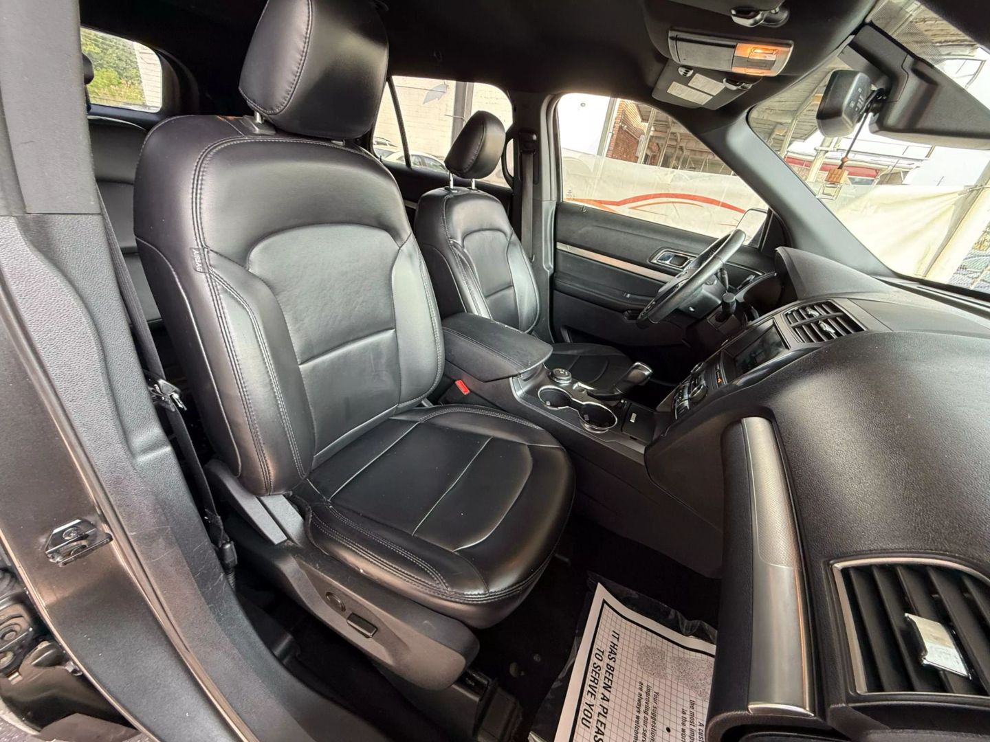 2019 Ford Explorer - Image 26