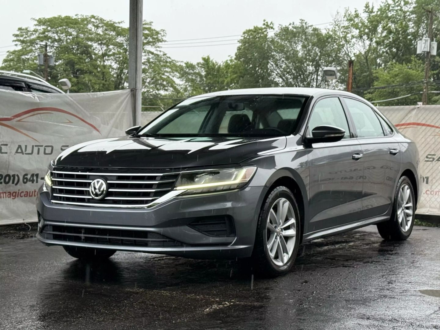 2021 Volkswagen Passat - Image 3