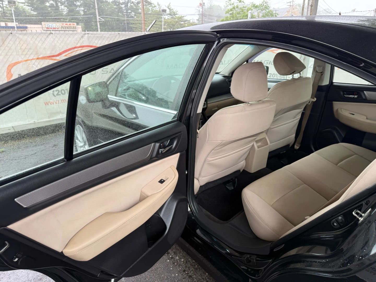 2015 Subaru Legacy - Image 17