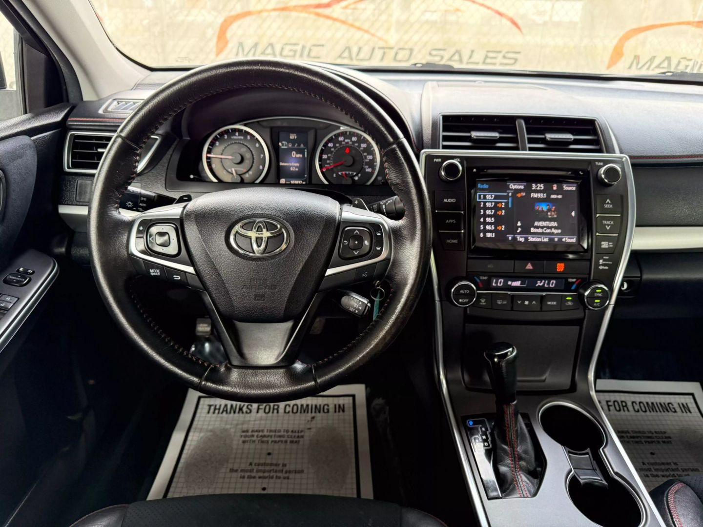 2015 Toyota Camry - Image 30