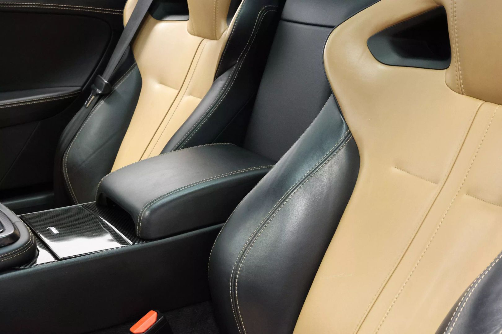 2015 Jaguar F-type - Image 16