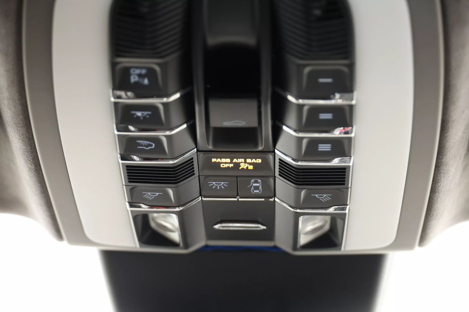 2014 Porsche Panamera - Image 53