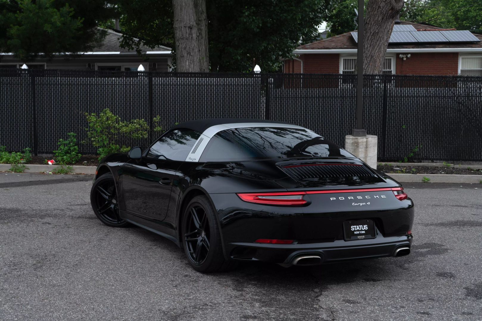 2018 Porsche 911 - Image 23